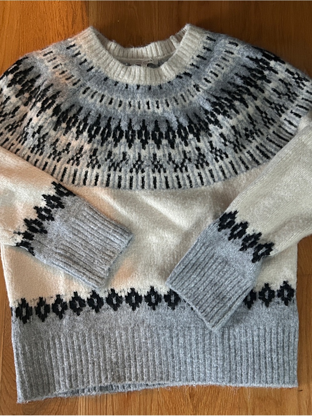 Skies Are Blue Men's Crewneck Sweater in Light Gray and Black